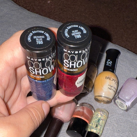 Assorted Nail Polish Set - Picture 7 of 10